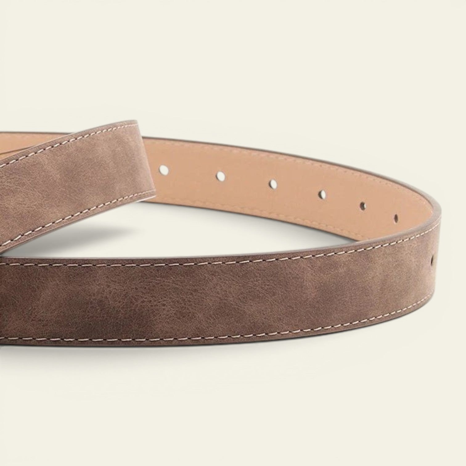 Constance - Ceinture effet daim à boucle ovale dorée