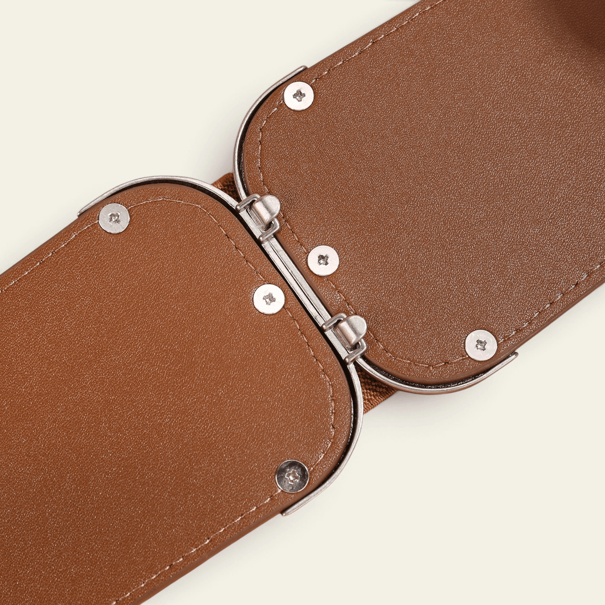 La Ceinture Pour Femme Adrienne - Ceinture corset large en cuir à fermoir argenté