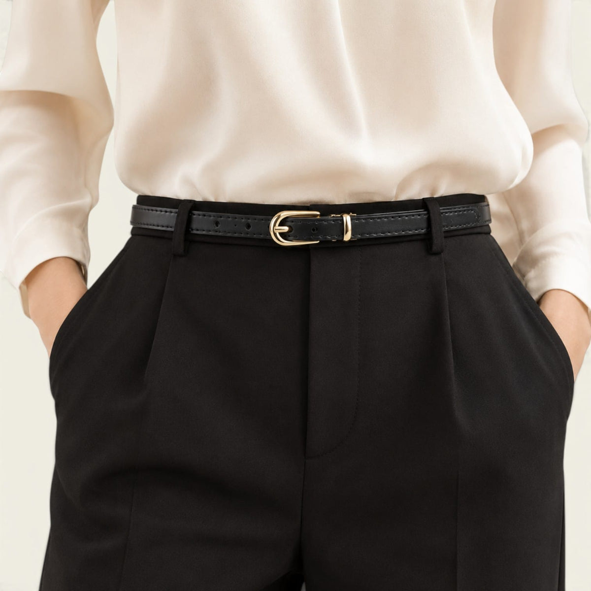 Ceinture noire femme ultra-fine en cuir à boucle dorée, modèle Bérénice