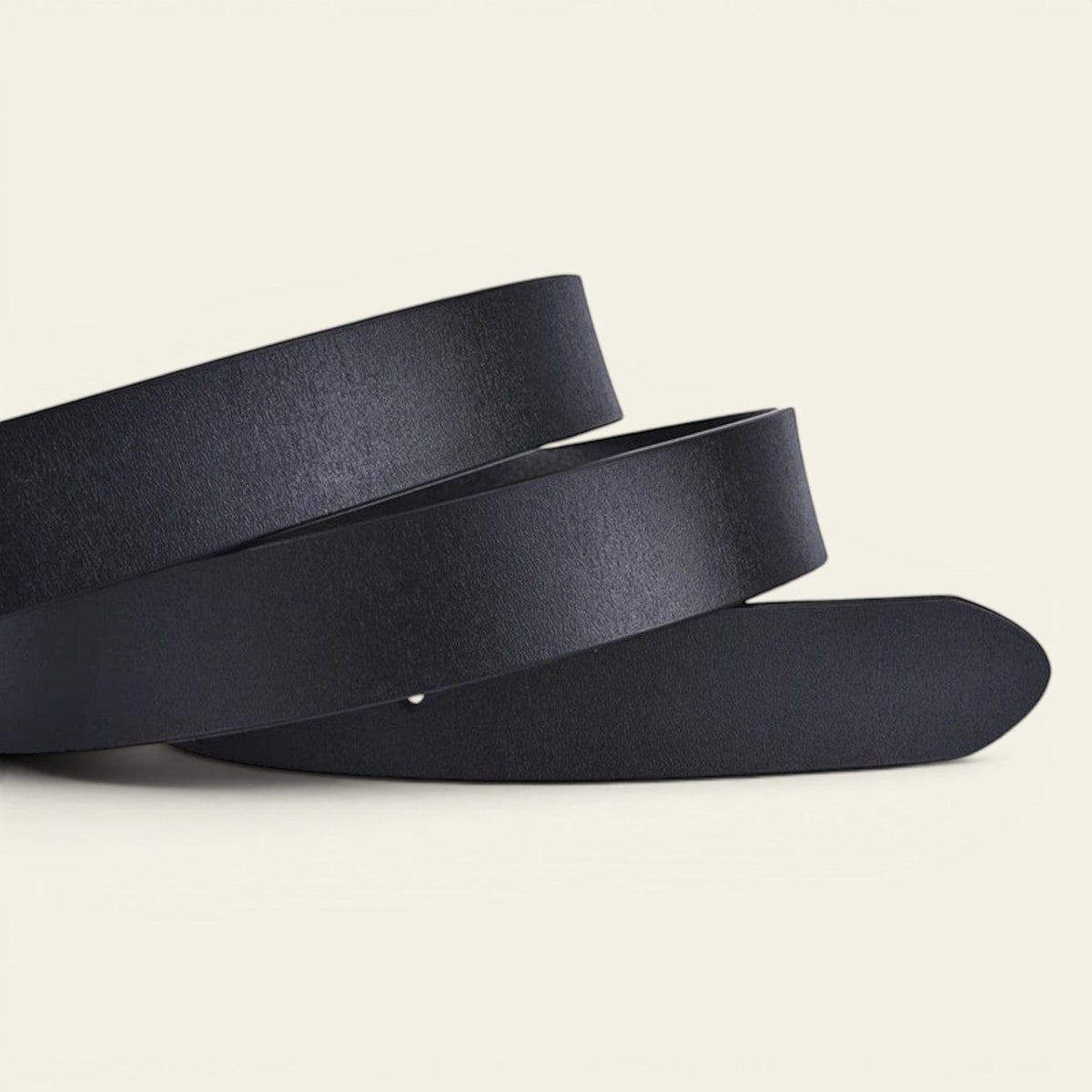 La Ceinture Pour Femme Camille - Ceinture en cuir à grande boucle ovale argentée