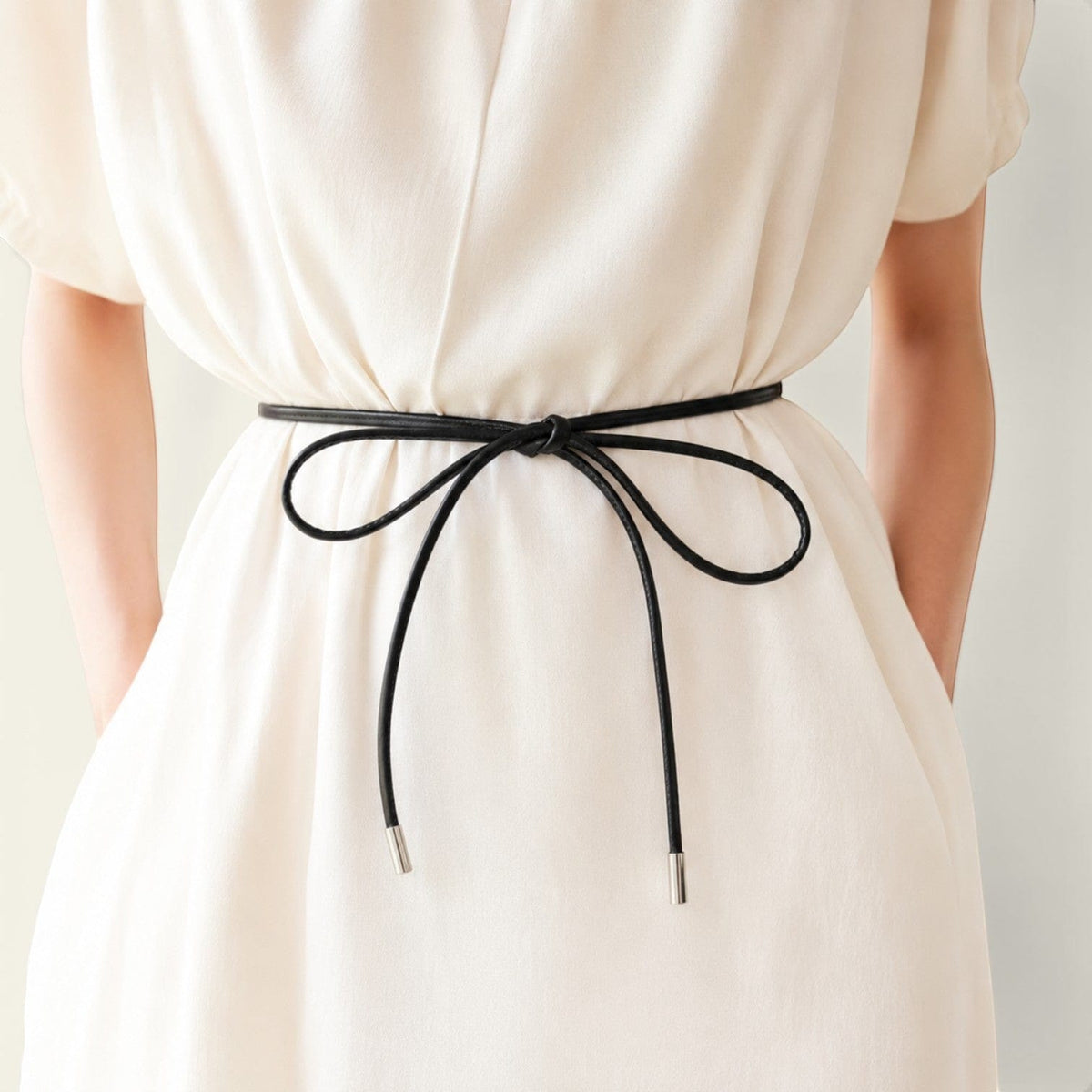 Ceinture noire femme cordelette fine à nouer, modèle Capucine