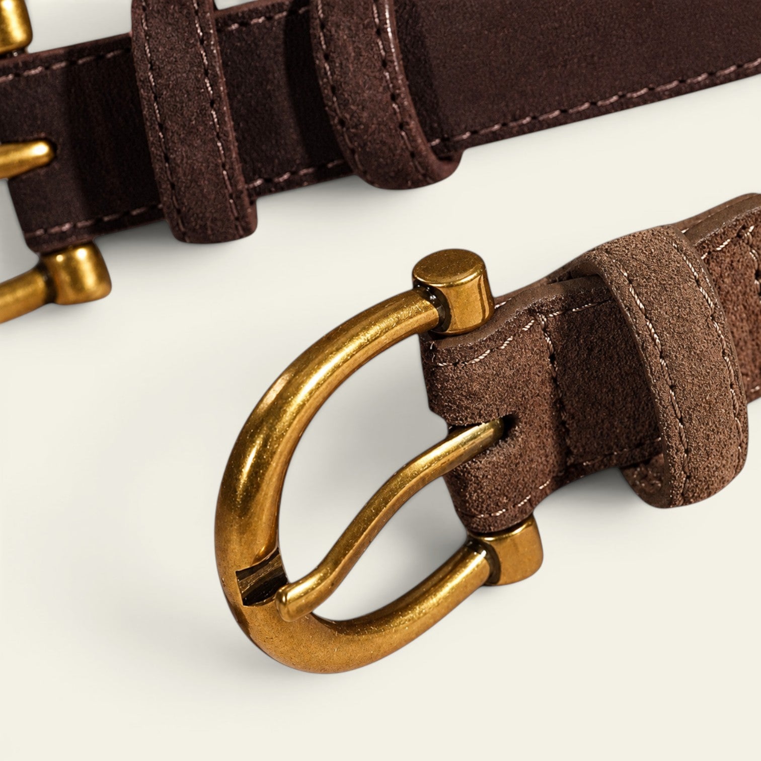 Ceinture La Ceinture Pour Femme en daim marron avec boucle ardillon dorée élégante pour femme