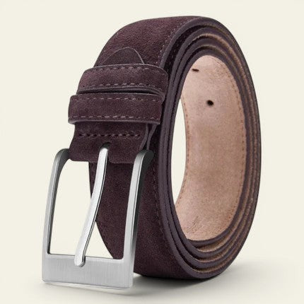 Ceinture La Ceinture Pour Femme Charlotte en daim violet foncé avec boucle ardillon rectangulaire en métal argenté