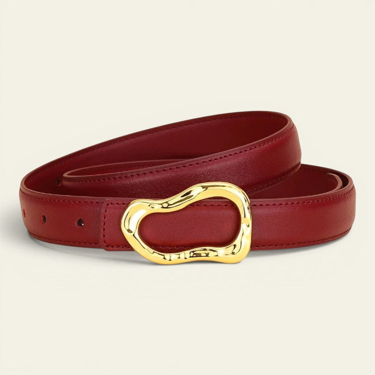 Ceinture rouge femme fine en cuir à boucle dorée arrondie, modèle Delphine