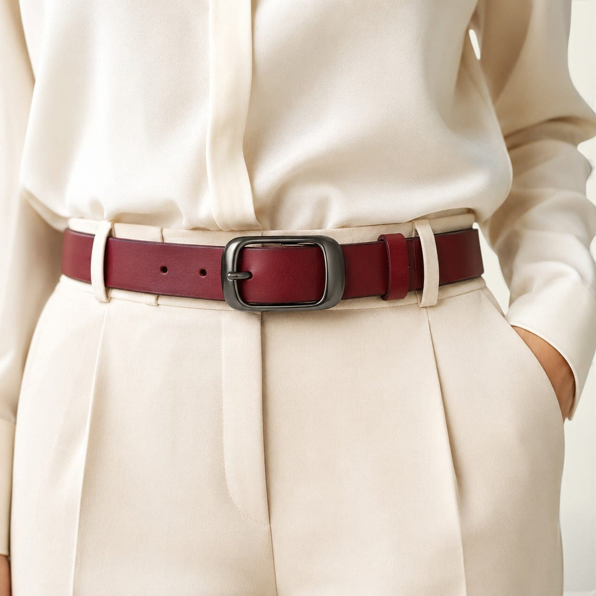 Ceinture bordeaux femme en cuir à boucle rectangulaire noir mat, modèle Fiona