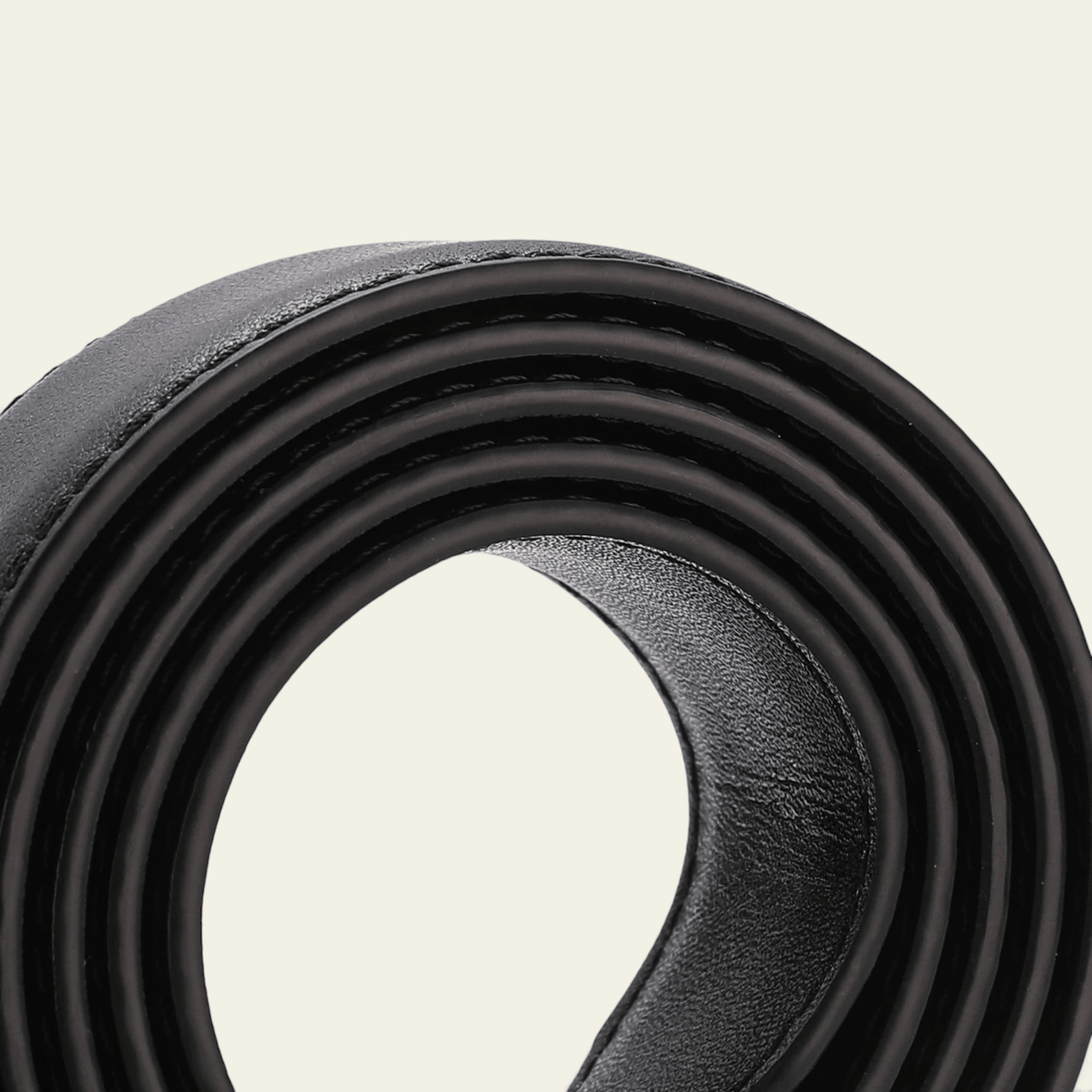 La Ceinture Pour Femme Honorine - Ceinture en daim à boucle ardillon dorée