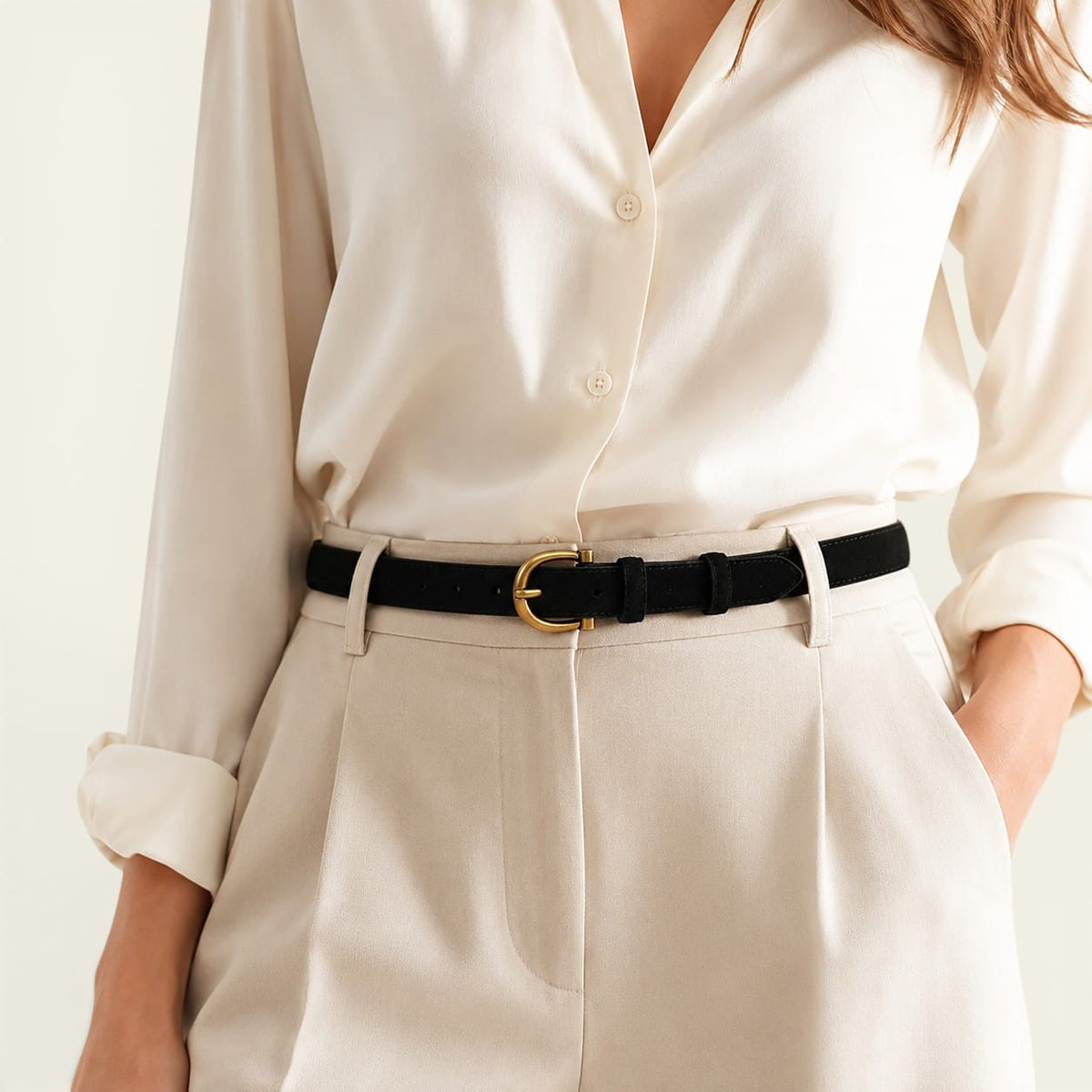Ceinture noire femme fine en daim à boucle dorée, modèle Hortense