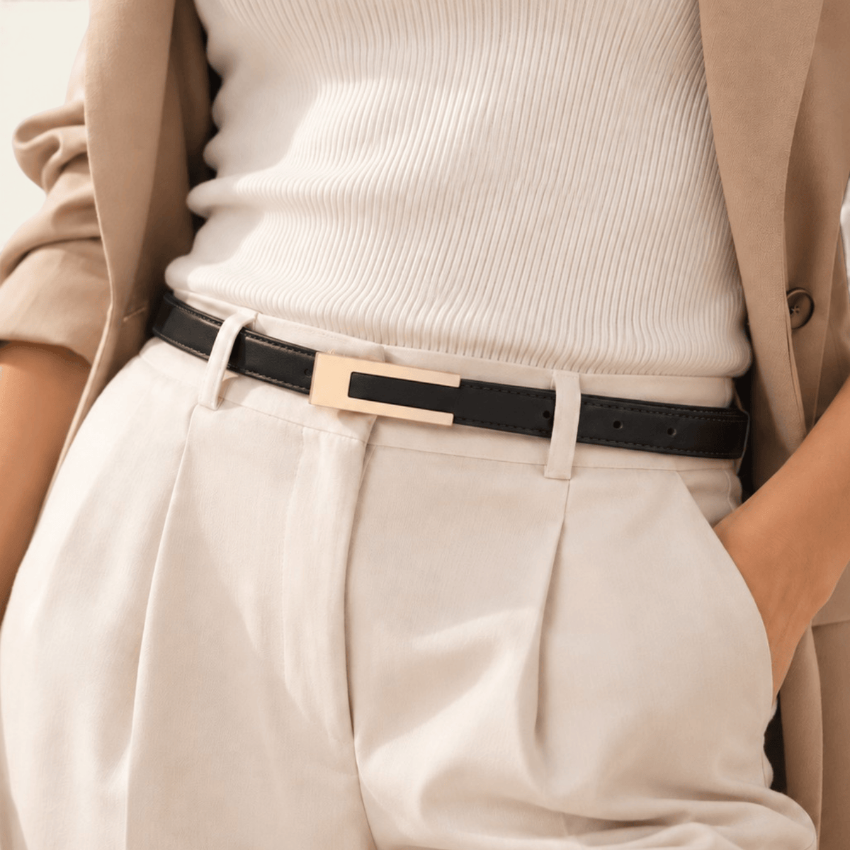 La Ceinture Pour Femme Ophélie - Ceinture fine en cuir à boucle géométrique dorée